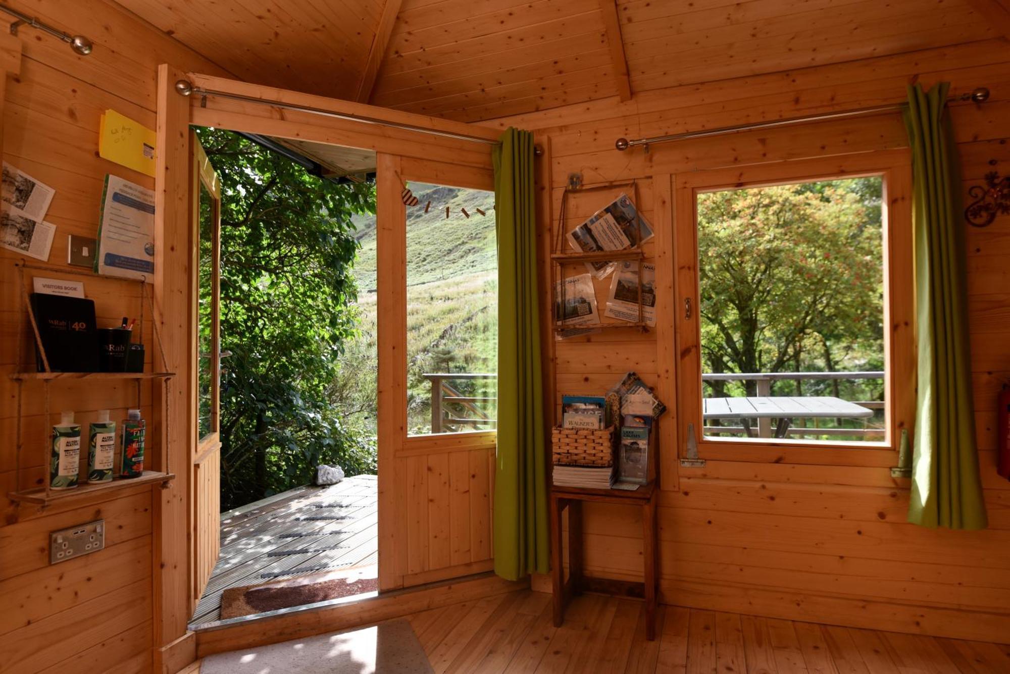Helvellyn - The Hut - Twin Or Double Hotell Glenridding Exteriör bild